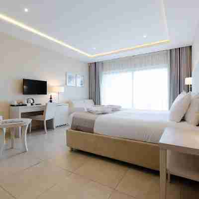 Maritim Antonine Hotel & Spa Rooms