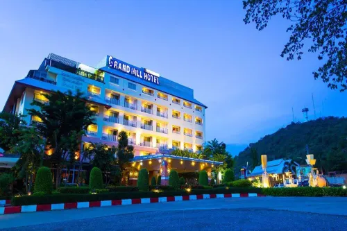 โรงแรมแกรนด์ฮิลล์ รีสอร์ท แอนด์ สปา - ที่มีสปา
