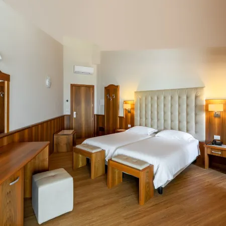 Hotel Centrale Hotels in Garda Town