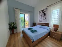 Villa - Sleeps 6 Free Parking & Heated Pool
