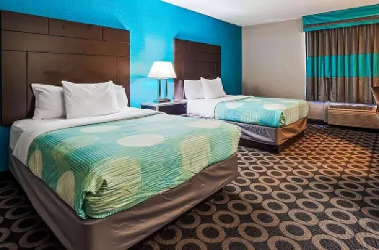 Travelodge by Wyndham San Antonio Downtown Northeast Hotels near Splashtown San Antonio