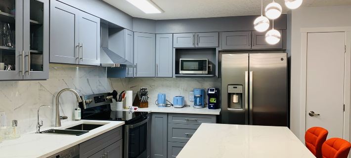 Luxurious One Bedroom Suite WindTower Hotels in Canmore