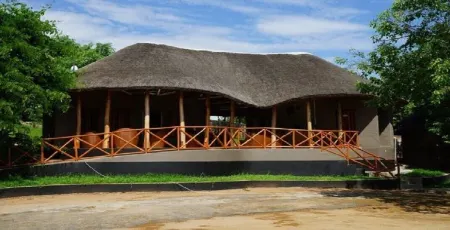 Mpale Cultural Village Отели в г. Nkopola