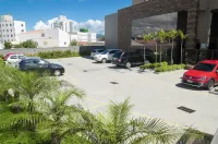Kennedy Executive Hotel - parking