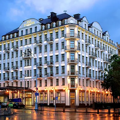Hotel Europe Hotels near Trinity Hill