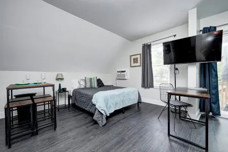 The Oasis Studio - Fountain Square Отели рядом с достопримечательностью «Expo Bowl»