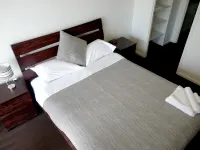 Monterey Apartments Moranbah Hotels in Moranbah