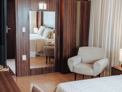 Hotel Serrano