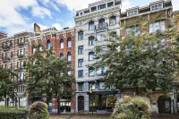 Urban Yard Hotel Hotel dekat Collegiale Saints Pierre et Guidon