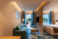 Holiday Inn Express & Suites Bengaluru OMR Hotels near Aquarium fish tank