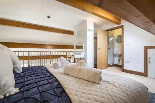 Marina View - 3 Bedroom - Milford Haven - Apartments