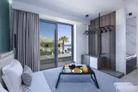 XSuites Hotel - Hot Tub