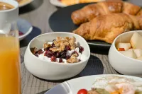 Naxos Finest Hotel & Villas - servizio colazione