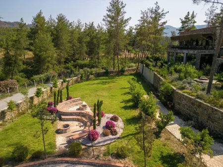 Izz Getaway - Adults Only