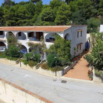 Apartment 250 Meters from the Beach: Sea View