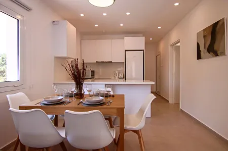 Phaedrus Living Seaside Luxury Limnaria 172 Отели рядом с достопримечательностью «Царские гробницы»