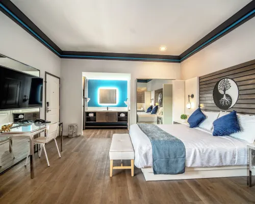 Aspire Inn Studios & Spas Hotels in Bellflower