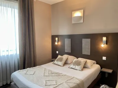 Acadie Saint Victor - Hôtel Restaurant - Face Mer - Chatelaillon Plage Hotels in Chatelaillon-Plage