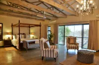 Bushveld Terrace Safari Hotel, Lodge & Spa فنادق في فالابوروا