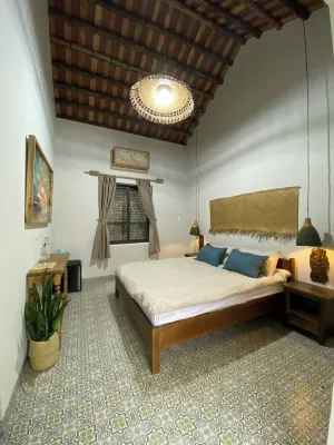 Nhà Lúa Homestay Hotel di Gia Viễn District