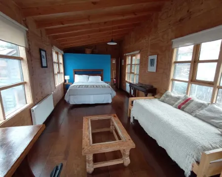 Hostal Palafito Waiwen Hotels in Castro