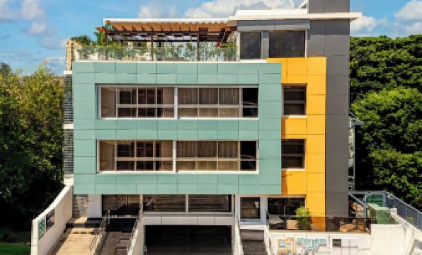 Hotel Stay Here Suites - Housity