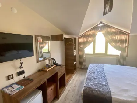 Zümrüt Palas Otel Отели в г. Hacilar