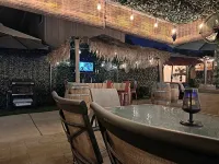 Tropical Paradise Hotel a Fresno