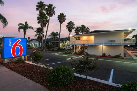 Motel 6 Santa Barbara, CA - State Street