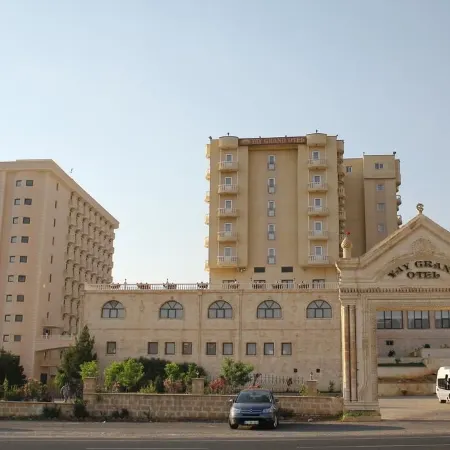 Yay Grand Hotel