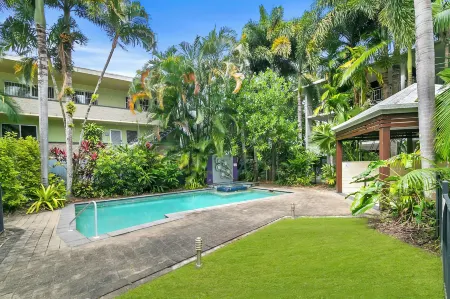 Cozy Cairns Stay - Near Airport, City & Esplanade