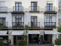EME Catedral Mercer Hotel Hotels near Edificio La Adriatica