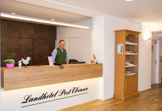 란트호텔 포스트 에벤제 암 트라운제