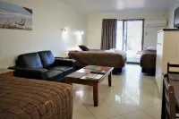 Pacific Palms Motor Inn