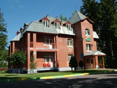 Tsarskiy Les Hotels near Military Patriotic Park  of Culture and Recreation of the Armed Forces of the Russian Federation Patriot