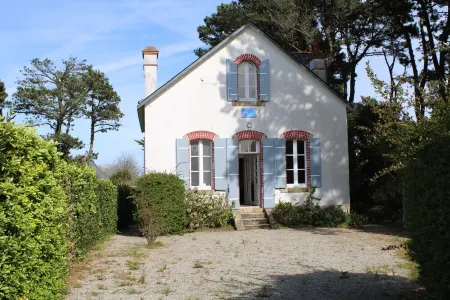 "Les Flots" - 10p - Beach direct access - parking (3 cars)