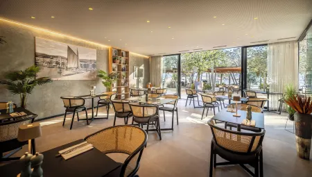 Aminess Younique Narrivi Hotel Отели в г. Селце