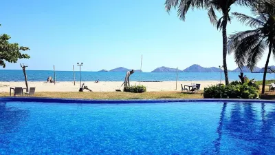 Luwansa Beach Resort Hotel dekat Bukit Warloka, Warloka Pesisir