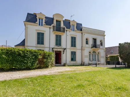 Les Jardins de Cabourg Отели рядом с достопримечательностью «Méridien De l'Amour»