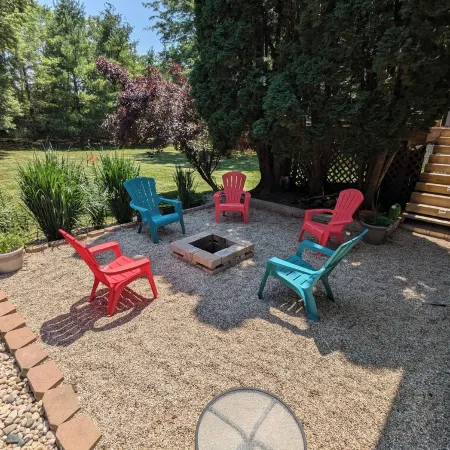 Elegant, charming, serene, & delightful home with huge fenced yard close to I90!