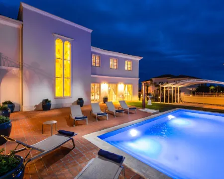 Zara Hotels in Vabriga