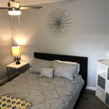 Luxury Newly Remodeled 3 Bedroom Duplex Unit