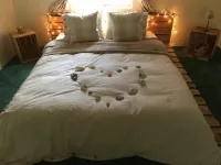 Closest Cabin to the Lake, AC, WiFi stargazing Hotel dekat Nuui Cunni Native American Intertribal Cultural Center and Museum