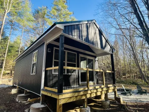 Beautiful new cabins mile off Blue Ridge Parkway in Montebello, VA