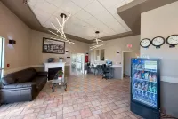 Super 8 by Wyndham Medicine Hat AB