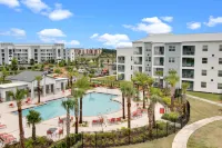 Spa, Pool, Waterslides and Fitness Center - Elegant Resort Oasis Hotels in Osceola County