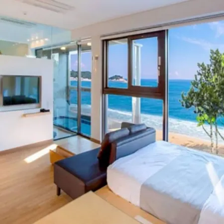 Goseong Lahene Pool Villa J