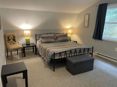 The Outlet House, Comfortable Cottage Отели рядом с достопримечательностью «When Pigs Fly Bakery»