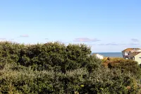 Saltwater Pool and Hot Tub Oasis - Beautiful Escape