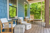 Flat Coat Cottage